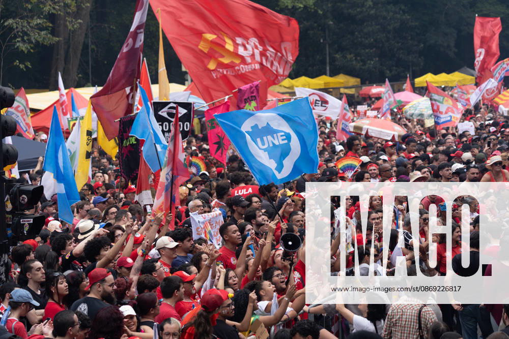 So£o Paulo, Brazil. 11 Oct 2026. The president of Brazil, Luiz Ino¡cio Lula da Silva (PT), takes part in a rally with supporters in So£o Paulo, Brazil, on October 11, 2026. Sao Paulo Brasil - ZUMAl146 20261011_aaf_l146_010