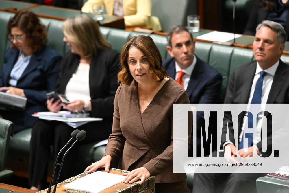 QUESTION TIME, Australian Communications Minister Anika Wells speaks during Question Time in the House of Representatives at Parliament House in Canberra, Monday, October 12, 2026. ( NO ARCHIVING CANBERRA AUSTRALIAN CAPITAL TERRITORY Australia