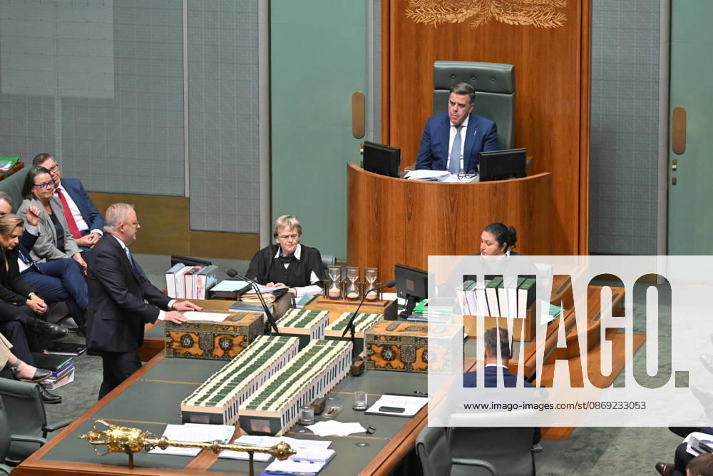 QUESTION TIME, Prime Minister Anthony Albanese pays tribute to Speaker Milton Dick during Question Time in the House of Representatives at Parliament House in Canberra, Monday, October 12, 2026. ( NO ARCHIVING CANBERRA AUSTRALIAN CAPITAL TERRITORY Australia
