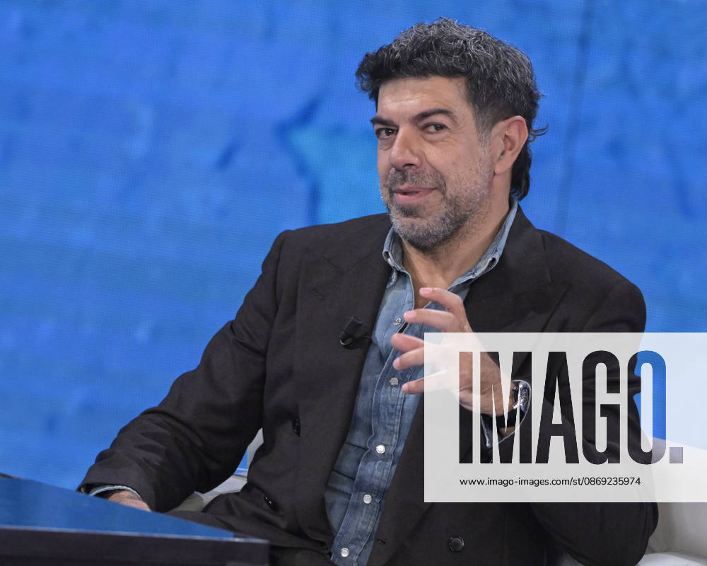 Foto Mario Romano IPP Milano 11 10 2026 Trasmissione televisiva: -Che Tempo Che Fa- nella foto l attore Pierfrancesco Favino Italy Photo Press - World Copyright Che Tempo Che Fa