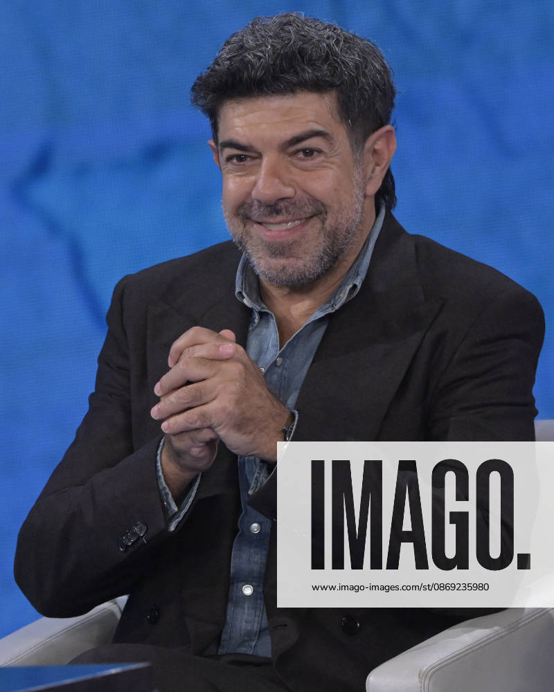 Foto Mario Romano IPP Milano 11 10 2026 Trasmissione televisiva: -Che Tempo Che Fa- nella foto l attore Pierfrancesco Favino Italy Photo Press - World Copyright Che Tempo Che Fa