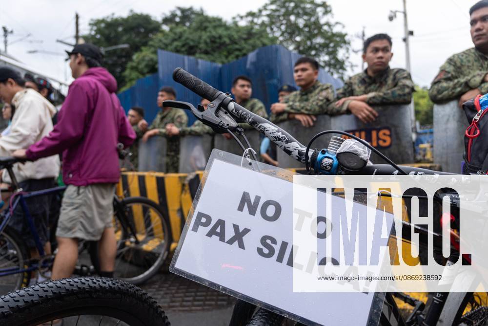 Cyclists Protest US-Led Pax Silica Initiative MANILA, PHILIPPINES - OCTOBER 12, 2026: A bike ride was led by local cyclists, along with environmental advocates, in condemnation of the US-led Pax Silica Initiative that participants say will destroy the livelihoods of local farming communities, displace local indigenous communities, and consume tremendous amounts of water that would have otherwise be utilized by local Filipinos. The route started in the Quezon City Hall and ended in the Bonifacio Shrine where the closing program was held with each sector that participated in the bike ride expressing their message of solidarity to the cause. Multiple stops where held in front of the office of the Department of Environment and Natural Resources