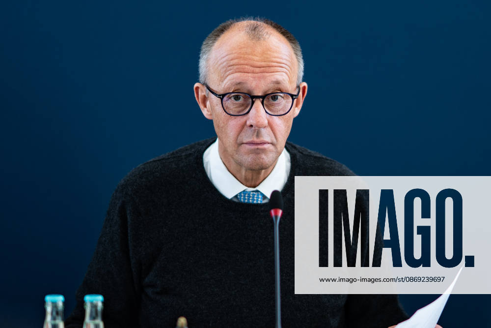 Bundeskanzler Friedrich Merz zu Beginn der Bundesvorstandssitzung im Rahmen der Präsidiumsklausur;Präsidiumsklausurtagung der CDU Deutschlands in Berlin, Oktober 2026, Berlin Berlin Deutschland Konrad-Adenauer-Haus