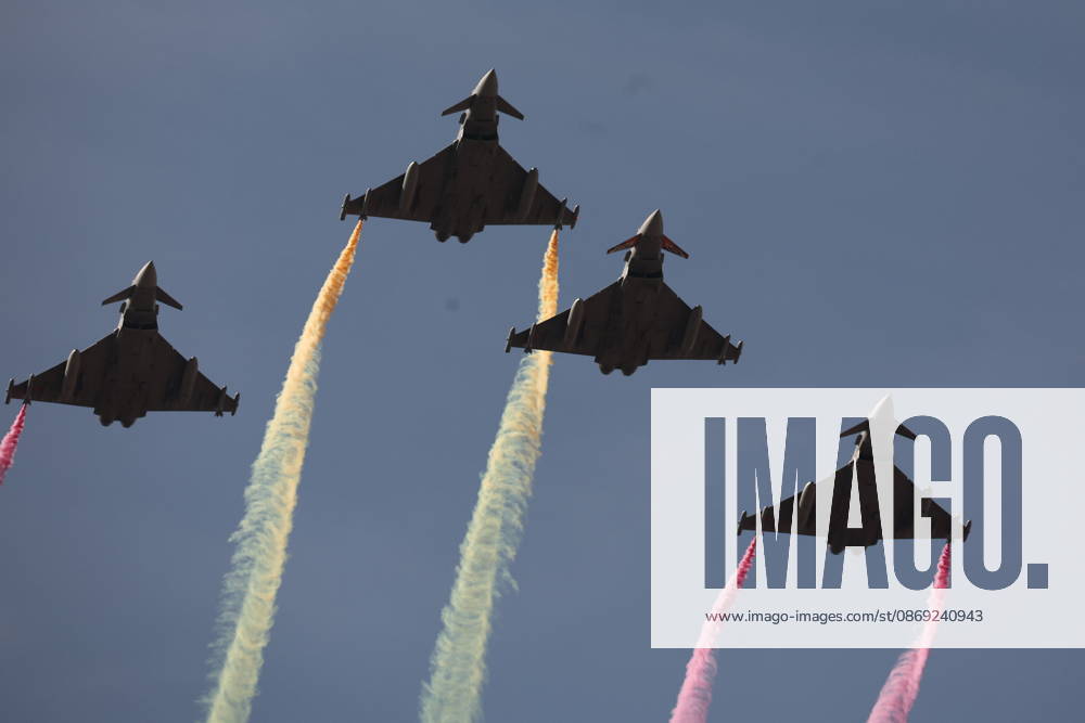 October 12 Parade for Hispanic Heritage Day: An air show by the Armed Forces during the solemn ceremony honoring the national flag and a military parade for October 12, Hispanic Heritage Day, at Plaza de Cánovas del Castillo, on October 12, 2026, in Madrid, Spain. The events begin with the raising of the flag and are followed by a tribute to those who gave their lives for the country. Subsequently, the military air and ground parades begin. Approximately 4,400 members of the Armed Forces, the security forces, and various civilian public institutions are participating this year in the parade presided over by the King and Queen. The aerial parade featured 50 fighter, training, and transport aircraft, as well as around 30 helicopters. On the