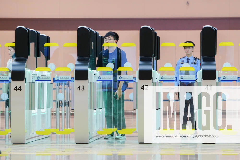 HONG KONG-DAILY HUANGGANG-PORT-OPENING Passengers arrive in Hong Kong through the redeveloped Huanggang Port on October 12, 2026, the first day of operations under the new collaborative inspection and joint clearance system. (Photo by Zulu Lo TMHK via Nexpher Images) Hong Kong