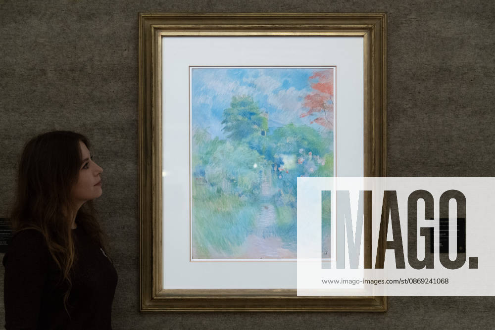 Bonhams 20th 21st Century Art Day Evening Sales Highlights Photocall - Bonhams, London, UK - 12 October, 2026 A staff member views L Allà e du Jardin à Mà zy by Berthe Morisot (est. £120k - £180k) as part of Bonhams 20th 21st Century Art Day Evening Sales which is to go on auction from 15th - 16th October 2026 at Bonhams in London, England, UK on Monday 12 October, 2026., Credit:Justin Ng Avalon UK, England, London, Bonhams