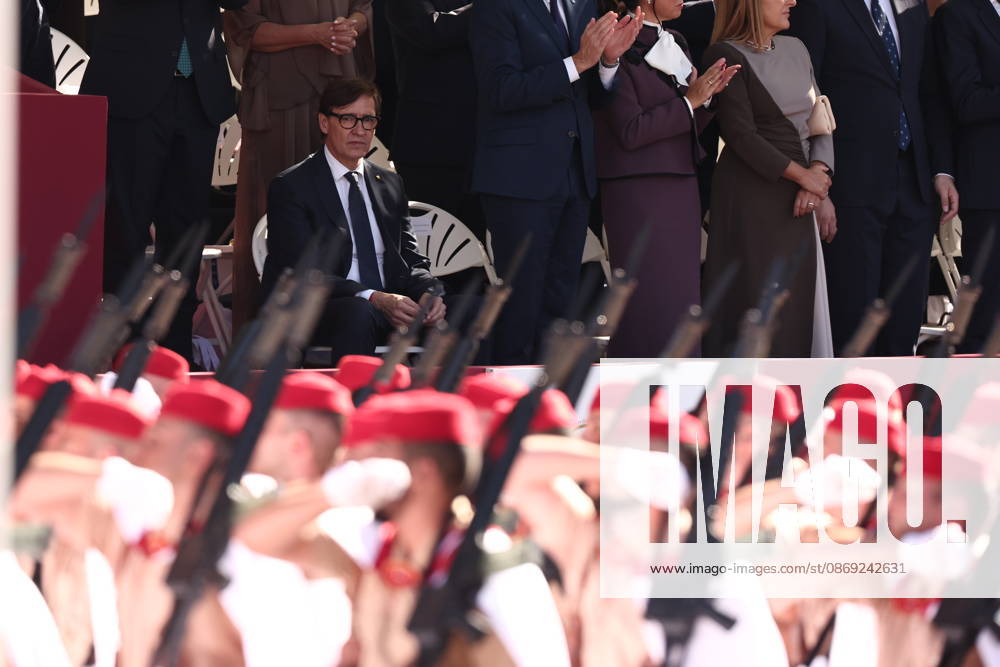 October 12 Parade for Hispanic Heritage Day The president of the Generalitat de Catalunya, Salvador Illa i, during the solemn ceremony honoring the national flag and the military parade on October 12, Hispanic Heritage Day, in Plaza de Cánovas del Castillo, on October 12, 2026, in Madrid, Spain. The events begin with the flag-raising ceremony and are followed by a tribute to those who gave their lives for the country. Subsequently, the military air and ground parades begin. Approximately 4,400 members of the Armed Forces, the security forces, and various civilian public institutions are participating this year in the parade presided over by the King and Queen. The aerial parade featured 50 fighter, training, and transport aircraft, as well