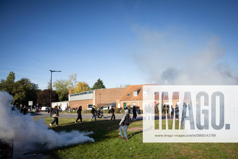 DENAIN: MOUSSERON HIGH SCHOOL PROTEST; PHOTOPQR; VOIX DU NORD; PIERRE ROUANET; OCTOBER 12, 2026; DENAIN, OCTOBER 12, 2026: National High School Student Protest Movement, blockade of high schools, high school students’ anger This Monday morning in front of Mousseron High School in Denain, along with students from Kastler PHOTO PIERRE ROUANET LA VOIX DU NORD Since late September, students across France have been holding protests against underfunding in education and have been blocking access to many high schools HAUTS-DE-FRANCE France