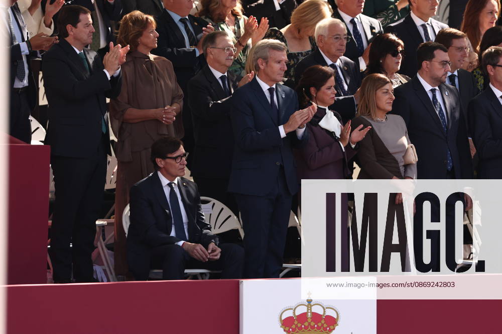October 12 Parade for Hispanic Heritage Day The president of the Generalitat de Catalunya, Salvador Illa i, during the solemn ceremony honoring the national flag and the military parade on October 12, Hispanic Heritage Day, in Plaza de Cánovas del Castillo, on October 12, 2026, in Madrid, Spain. The events begin with the flag-raising ceremony and are followed by a tribute to those who gave their lives for the country. Subsequently, the military air and ground parades begin. Approximately 4,400 members of the Armed Forces, the security forces, and various civilian public institutions are participating this year in the parade presided over by the King and Queen. The air parade featured 50 fighter, training, and transport aircraft, as well as