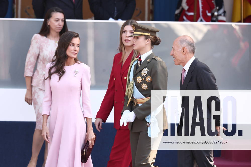 October 12 Parade for Hispanic Heritage Day: Queen Letizia, Princess Leonor, and Infanta Sofía during the solemn ceremony honoring the national flag and the military parade on October 12, Hispanic Heritage Day, at Plaza de Cánovas del Castillo, on October 12, 2026, in Madrid, Spain. The events begin with the raising of the flag and are followed by a tribute to those who gave their lives for the country. Subsequently, the military air and ground parades begin. Approximately 4,400 members of the Armed Forces, the security forces, and various civilian public institutions are participating this year in the parade presided over by the King and Queen. The aerial parade featured 50 fighter, training, and transport aircraft, as well as around 30 h