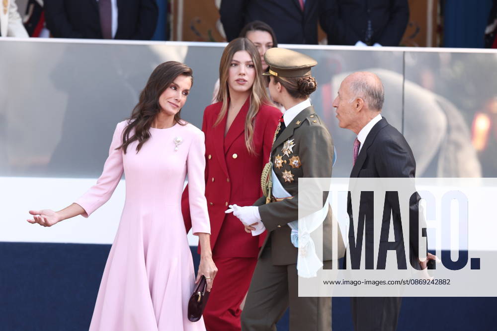 October 12 Parade for Hispanic Heritage Day: Queen Letizia, Princess Leonor, and Infanta Sofía during the solemn ceremony honoring the national flag and the military parade on October 12, Hispanic Heritage Day, at the Plaza de Cánovas del Castillo, on October 12, 2026, in Madrid, Spain. The events begin with the raising of the flag and are followed by a tribute to those who gave their lives for the country. Subsequently, the military air and ground parades begin. Approximately 4,400 members of the Armed Forces, the security forces, and various civilian public institutions are participating this year in the parade presided over by the King and Queen. The aerial parade featured 50 fighter, training, and transport aircraft, as well as around