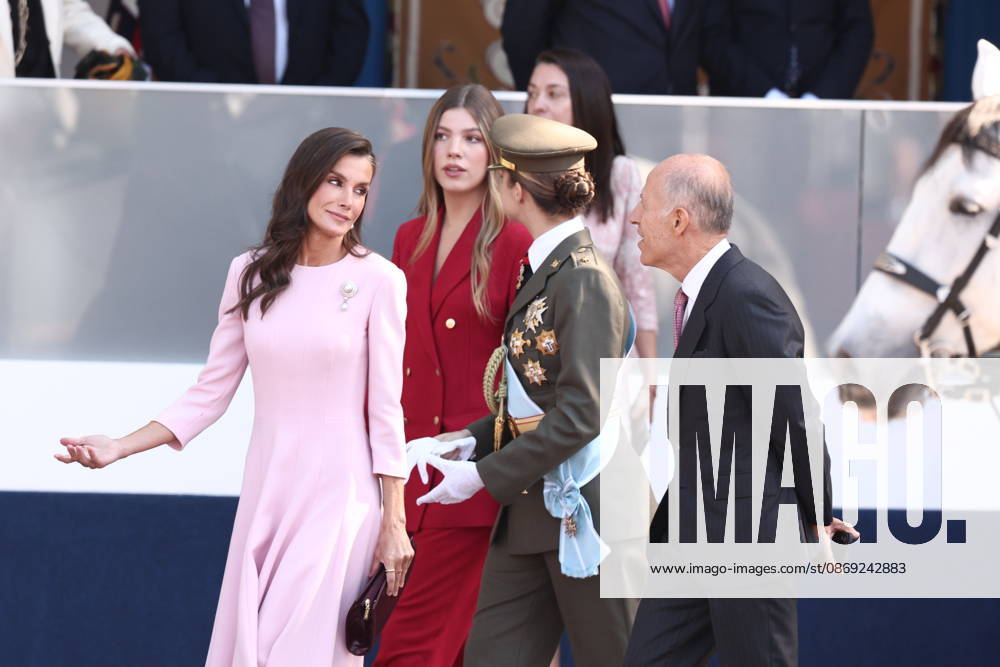 October 12 Parade for Hispanic Heritage Day: Queen Letizia, Princess Leonor, and Infanta Sofía during the solemn ceremony honoring the national flag and the military parade on October 12, Hispanic Heritage Day, at the Plaza de Cánovas del Castillo, on October 12, 2026, in Madrid, Spain. The events begin with the raising of the flag and are followed by a tribute to those who gave their lives for the country. Subsequently, the military air and ground parades begin. Approximately 4,400 members of the Armed Forces, the security forces, and various civilian public institutions are participating this year in the parade presided over by the King and Queen. The aerial parade featured 50 fighter, training, and transport aircraft, as well as around