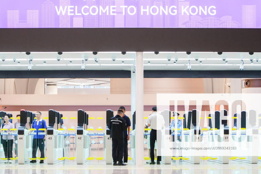 HONG KONG-DAILY HUANGGANG-PORT-OPENING Passengers arrive in Hong Kong through the redeveloped Huanggang Port on October 12, 2026, the first day of operations under the new collaborative inspection and joint clearance system. (Photo by Zulu Lo TMHK via Nexpher Images) Hong Kong