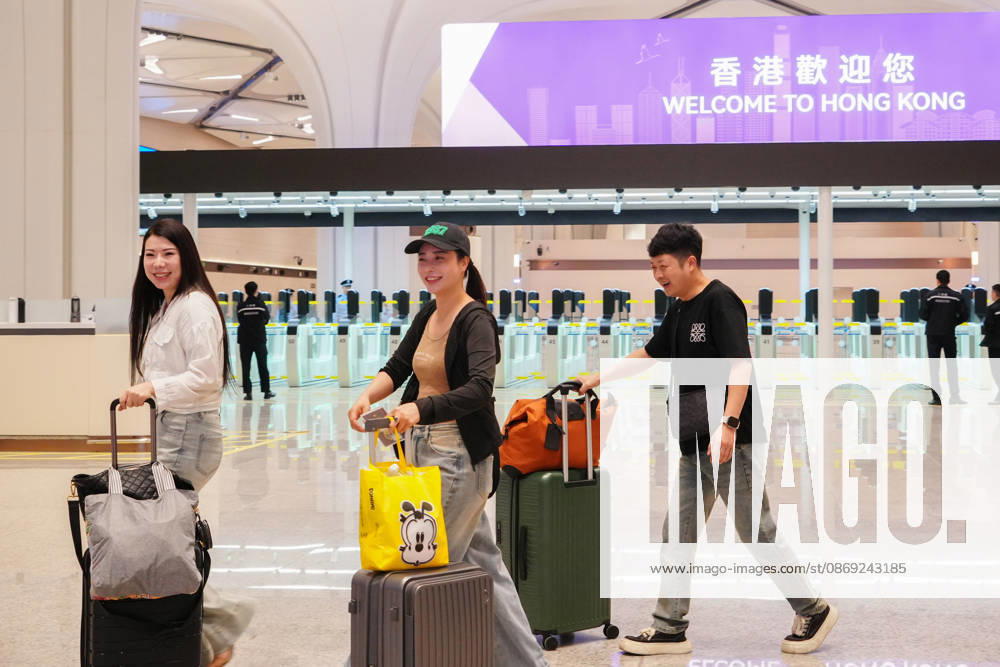 HONG KONG-DAILY HUANGGANG-PORT-OPENING Passengers arrive in Hong Kong through the redeveloped Huanggang Port on October 12, 2026, the first day of operations under the new collaborative inspection and joint clearance system. (Photo by Zulu Lo TMHK via Nexpher Images) Hong Kong
