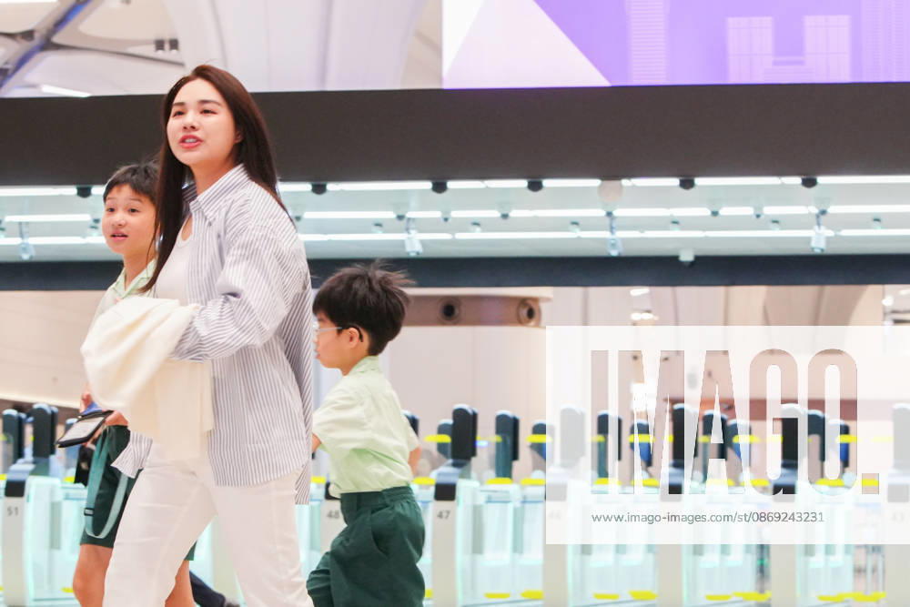 HONG KONG-DAILY HUANGGANG-PORT-OPENING Passengers arrive in Hong Kong through the redeveloped Huanggang Port on October 12, 2026, the first day of operations under the new collaborative inspection and joint clearance system. (Photo by Zulu Lo TMHK via Nexpher Images) Hong Kong