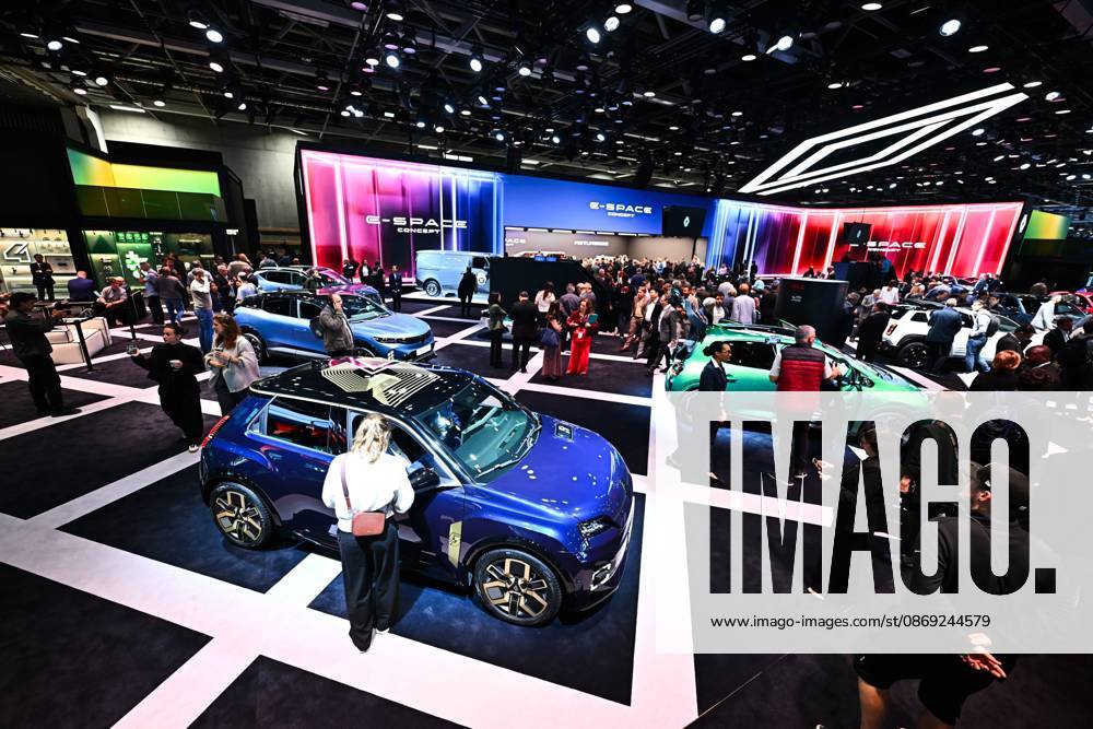 2026 PARIS MOTOR SHOW PHOTOPQR OUEST FRANCE Franck Dubray Paris, October 12, 2026 Paris Motor Show, Porte de Versailles, Paris Renault Booth Photo by Franck Dubray, October 12, 2026 Paris Motor Show, Paris, France