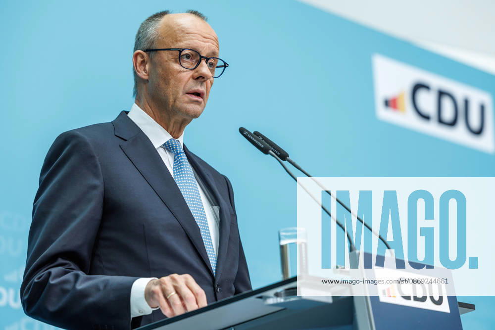 Pressekonferenz mit dem Vorsitzenden der CDU Deutschlands, Bundeskanzler Friedrich Merz und der Generalsekretärin der CDU Deutschlands Franziska Hoppermann Pressekonferenz mit dem Vorsitzenden der CDU Deutschlands, Bundeskanzler Friedrich Merz und der Generalsekretärin der CDU Deutschlands Franziska Hoppermann am 12.10.2026 in Berlin. Berlin Berlin Deutschland CDU-Bundesgeschäftsstelle (Konrad-Adenauer-Haus)