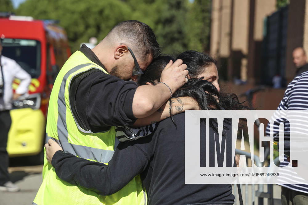 Parents Pick Up Their Child: Middle School Principal and Teacher Shot; 14-Year-Old Shooter Arrested at Joseph Lakanal Middle School in Aubagne, France, October 12, 2026 Meddah Bestimage Joseph Lakanal Middle School after a principal was injured by a 12-gauge hunting rifle shot and a teenager was arrested in Aubagne, southern France, on October 12, 2026. The principal was struck by a 12-gauge hunting rifle shot, the same source specified, adding that a member of the teaching staff was also struck. The victim’s life is not in danger. Aubagne, France