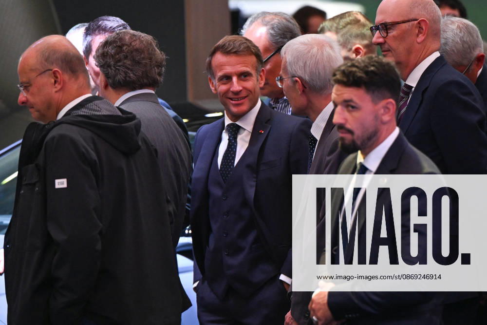 French President Emmanuel Macron, accompanied by Luc Chatel and Roland Lescure, Minister of the Economy, Finance, and Industrial, Energy, and Digital Sovereignty, attends the 2026 Paris Motor Show at Paris Expo · Porte de Versailles in Paris, France, on October 12, 2026. Lionel Urman Bestimage French President Emmanuel Macron at the international Paris Motor Show at the Porte de Versailles in Paris, France, on October 12, 2026. Paris, France