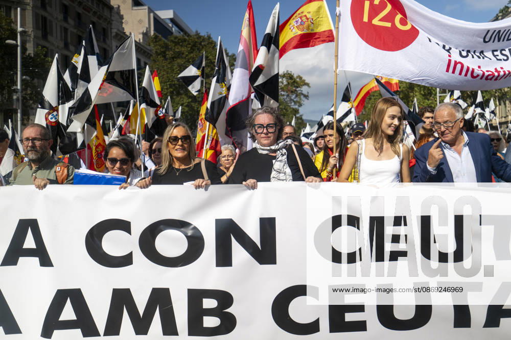 Demonstration in Barcelona under the slogan Catalonia with Ceuta: One Spain —Several people during a demonstration under the slogan Catalonia with Ceuta: One Spain, on October 12, 2026, in Barcelona, Catalonia, Spain. The rally marking October 12, organized by Unidos por Ceuta, Espanya i Catalans, Catalunya Suma, S’ha Acabat, and Impulso Ciudadano, aims to celebrate the National Day and reaffirm the unity of Spain and the ties between Catalonia and Ceuta. OCTOBER 12, 2026 Lorena Sopê Barcelona, Catalonia Barcelona, Catalonia, Spain
