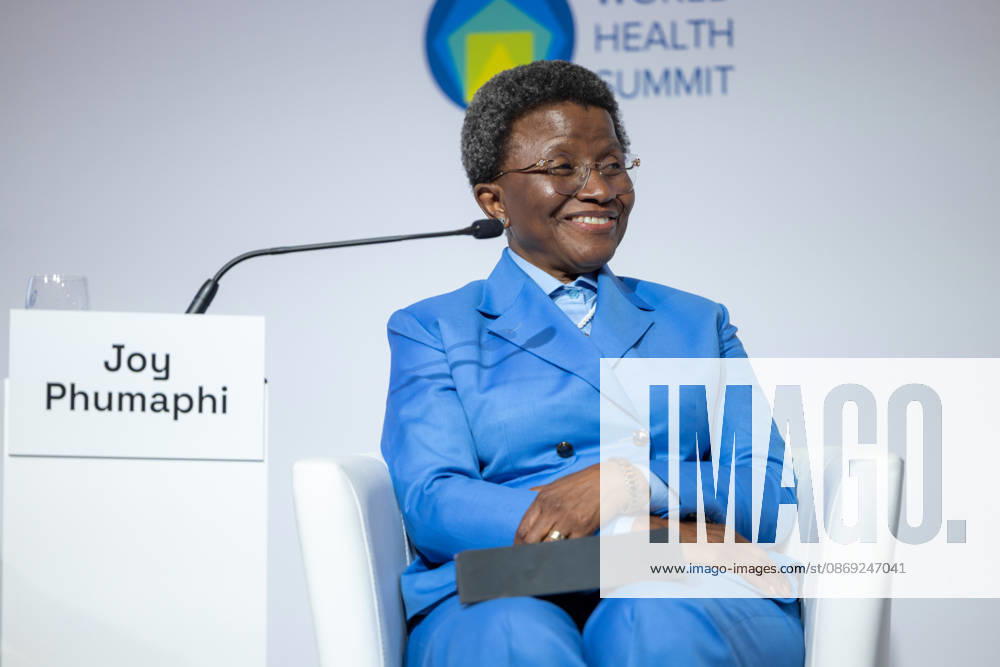 World Health Summit 2026 Weltgesundheitsgipfel 2. Tag Deutschland, Berlin am 12. Oktober 2026: Veröffentlichung des Abschlussberichts (Capstone Insights Report) des Global Preparedness Monitoring Board (GPMB). Launch of the GPMB Capstone Insights Report Getting Ahead of Pandemic Risk: Insights from Eight Years of Global Monitoring. Im Bild: Joy Phumaphi Ko-Vorsitzende des Global Preparedness Monitoring Board (GPMB) Ehemalige Gesundheitsministerin von Botswana Botswana Global Preparedness Monitoring Board (GPMB) Co-Chair Former Minister of Health Botswana.
