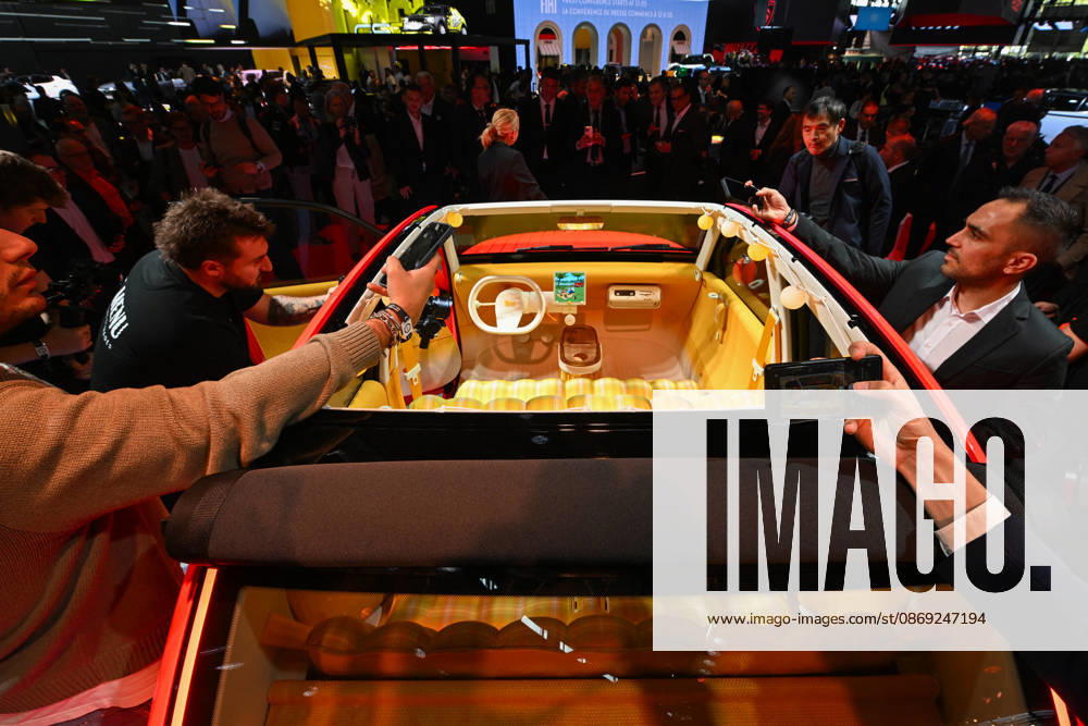 Illustration of the 2026 Paris Motor Show at Paris Expo · Porte de Versailles in Paris, France, on October 12, 2026 Lionel Urman Bestimage International Paris Motor Show at the Porte de Versailles in Paris, France, on October 12, 2026 Paris, France