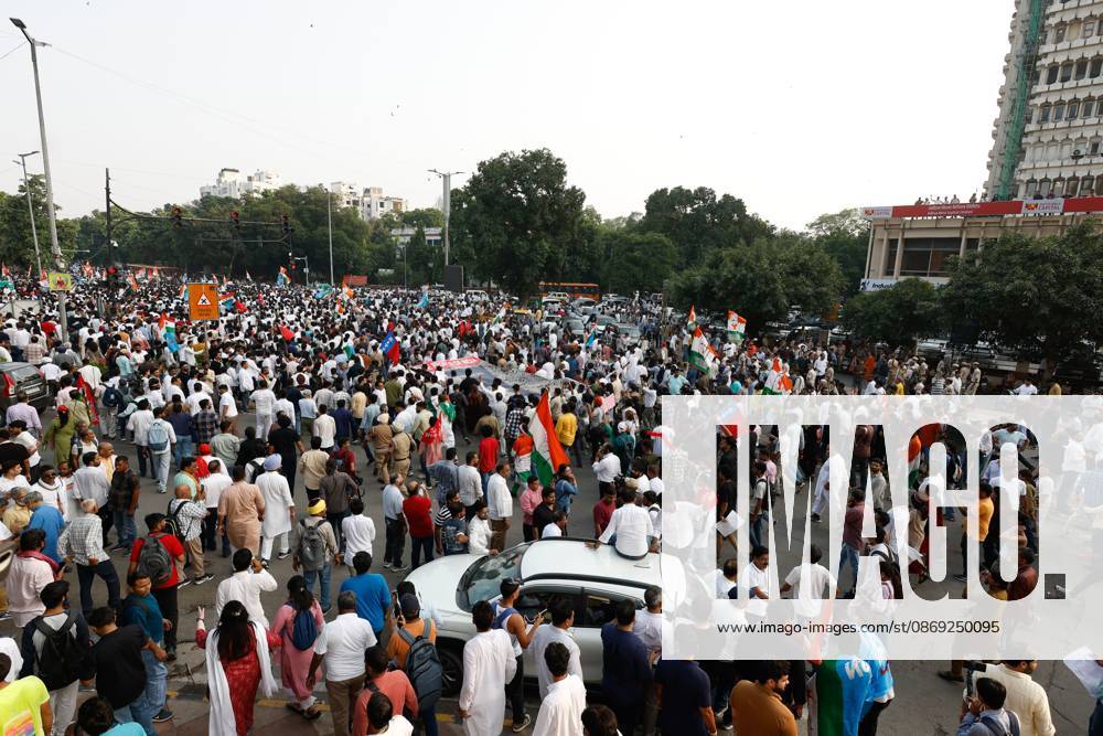 NEW DELHI, INDIA, OCTOBER 12, 2026: Congress leader Rahul Gandhi takes part in a protest march from Barakhamba Road towards the Supreme Court in New Delhi, demanding the resignation of India s Chief Election Commissioner Gyanesh Kumar over alleged irregularities in the Special Intensive Revision (SIR) of electoral rolls. The Election Commission denies wrongdoing. New Delhi India - ZUMAq101 20261012_zna_q101_045