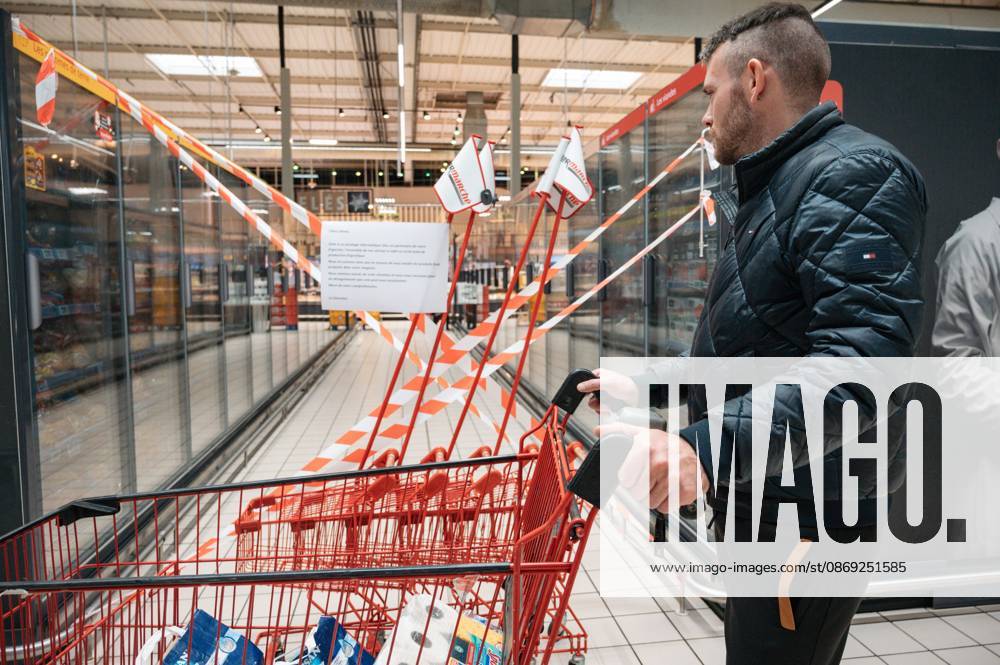 Cyberattack on Refrigerators PHOTOPQR OUEST FRANCE ELSA RANCEL OUEST FRANCE LANNION October 12, 2026 A cyberattack affected the refrigeration systems of about 100 major retail chains, such as Intermarché, Super U, and Leclerc, on Monday, October 12, 2026. Here, at this Intermarché in the Côtes-d’Armor—the store does not wish to be identified or named—the refrigerators in all the fresh and frozen food aisles have been shut down. THE SUPERMARKET DOES NOT WISH TO BE NAMED, SIMPLY A SCENE FROM AN INTERMARCHÉ IN THE CÔTES-D’ARMOR Photo by ELSA RANCEL, OUEST FRANCE Several large and medium-sized retailers were victims of a cyberattack that affected refrigeration equipment on the night of Monday, October 12, 2026, in LANNION, France