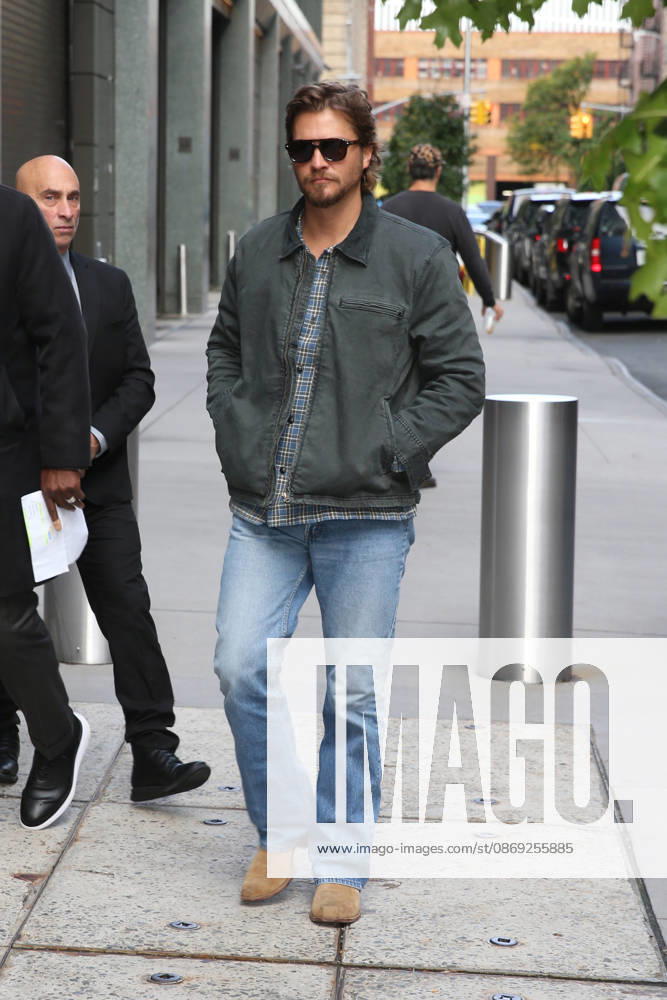 LUKE GRIMES at ABC Studios in New York City for ‘Live With Kelly and Markâ New York USA - ZUMAh16_ 20261012_zaf_h16_061