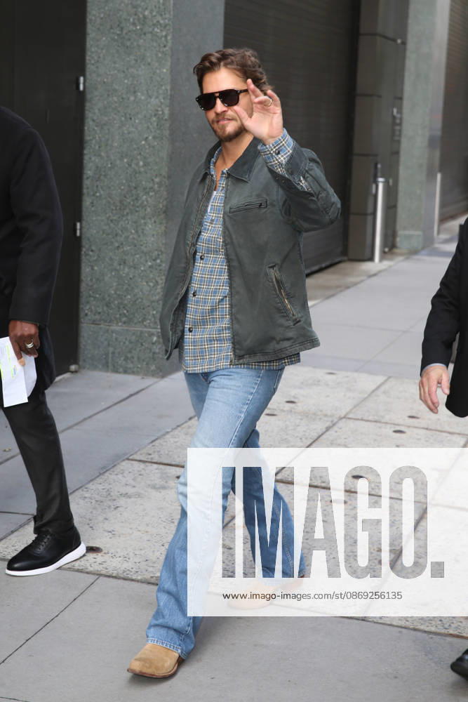 LUKE GRIMES at ABC Studios in New York City for ‘Live With Kelly and Markâ New York USA - ZUMAh16_ 20261012_zaf_h16_073