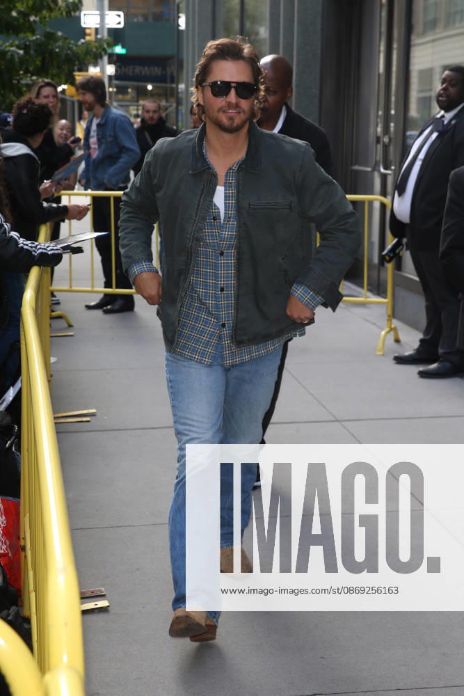 LUKE GRIMES at ABC Studios in New York City for ‘Live With Kelly and Markâ New York USA - ZUMAh16_ 20261012_zaf_h16_082