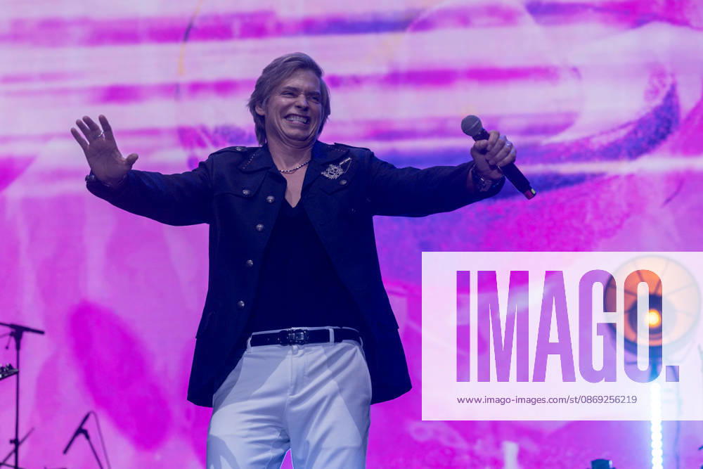 Carlos Baute Performs at the Hispanic Heritage Festival in Madrid Singer Carlos Baute during a performance in the Plaza de Espana on October 12, 2026, in Madrid, Spain. This concert is part of the cultural program organized by the Community of Madrid to celebrate the 2026 Hispanic Heritage Festival. OCTOBER 12, 2026 Madrid, Spain