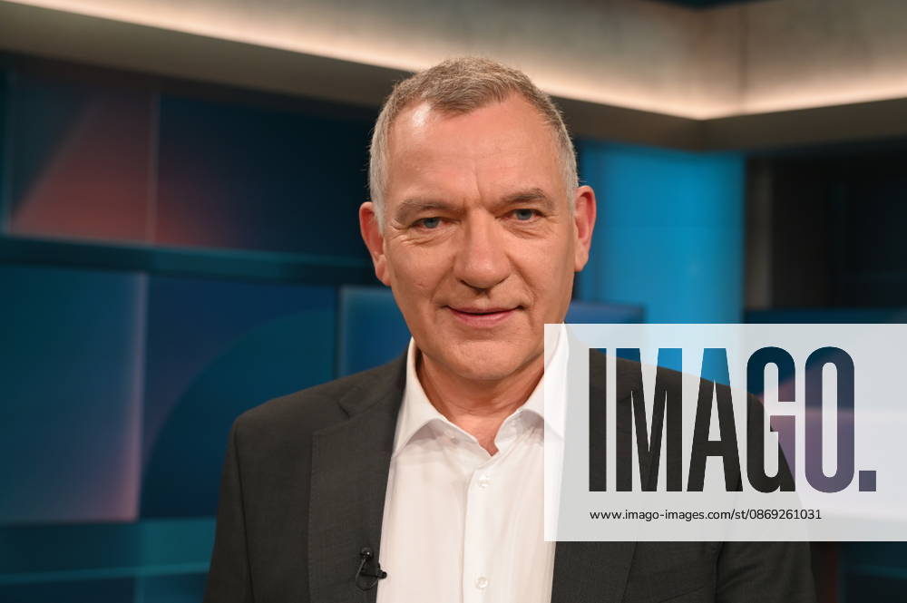 Politiker Jan van Aken, DIE LINKE, Bundestagsabgeordneter, Parteivorsitzender 2024-2026 : zu Gast in der ARD Talkshow Hart aber Fair mit dem Thema Starke Ränder, schwache Mitte: Bleibt das jetzt so?