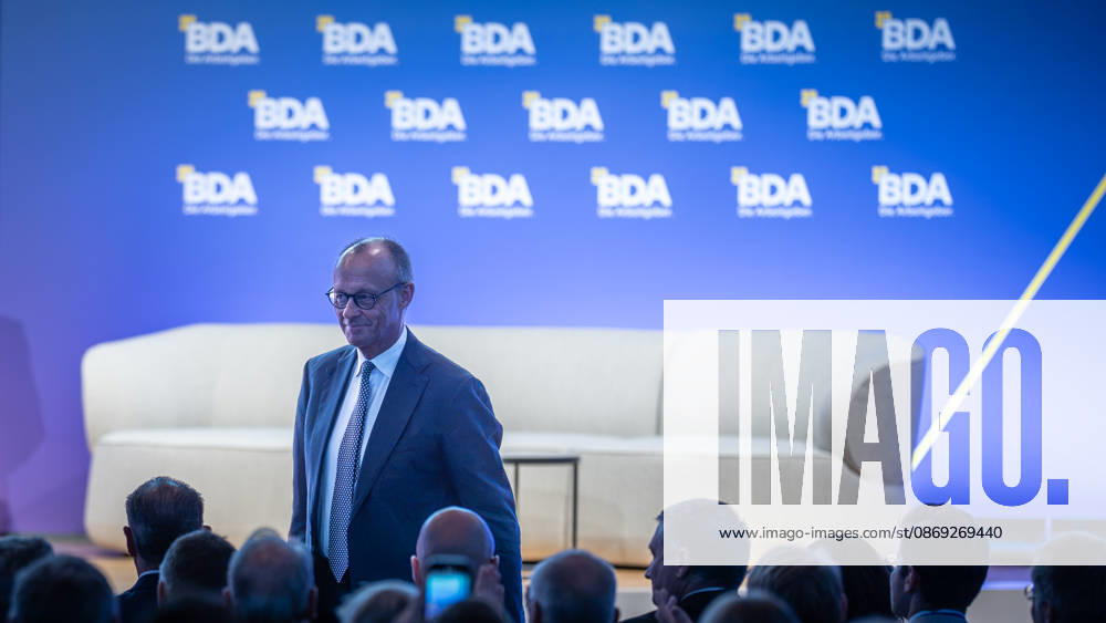 Bundeskanzler Friedrich Merz als Gast auf dem Arbeitgebertag;Deutsche Arbeitgebertag 2026 - Bundesvereinigung der Deutschen Arbeitgeberverbände BDA, Berlin Berlin Deutschland bcc, Berliner Congress Center