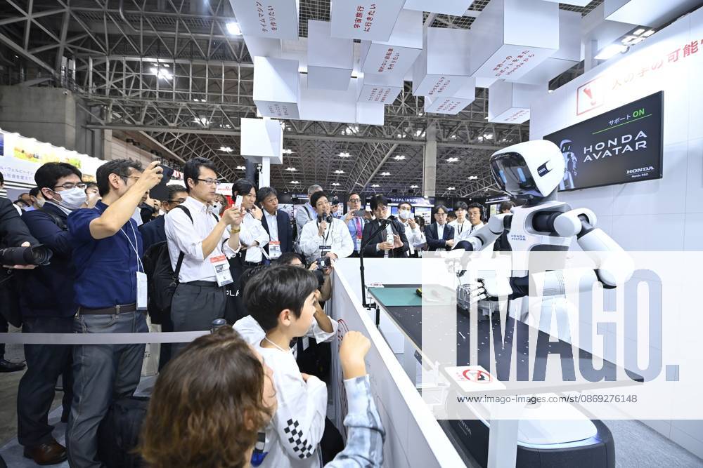 Japan showcases emerging technologies at CEATEC 2026 CHIBA, JAPAN - OCTOBER 13: Visitors explore technology exhibits during CEATEC 2026 at Makuhari Messe in Chiba, Japan, October 13, 2026. The four-day technology exhibition brings together 821 companies and organizations from Japan and abroad, showcasing innovations in artificial intelligence, robotics, digital technology and industrial solutions under the theme ÒTransformation.Ó David Mareuil Anadolu Chiba Japan. Editorial use only. Please get in touch for any other usage.