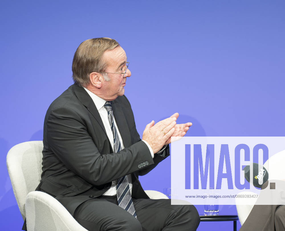Boris Pistorius besucht Arbeitgebertag 2026 EUR, Deutschland, Berlin, 13.10.2026: Boris Pistorius (SPD) Bundesminister der Verteidigung im Interview und Panel auf dem Arbeitgebertag 2026 der Bundesvereinigung der Deutschen Arbeitgeberverbände.