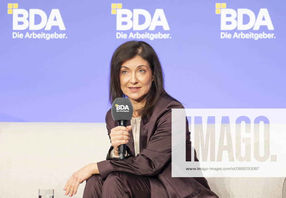 Katherina Reiche besucht Arbeitgebertag 2026 EUR, Deutschland, Berlin, 13.10.2026: Bundesministerin Katherina Reiche (CDU) auf dem Arbeitgebertag 2026 der Bundesvereinigung der Deutschen Arbeitgeberverbände.