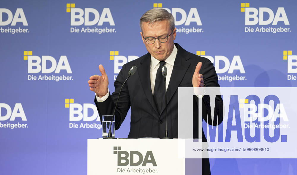 Karsten Wildberger besucht Arbeitgebertag 2026 EUR, Deutschland, Berlin, 13.10.2026: Karsten Wildberger (CDU) , Bundesminister für Digitales und Staatsmodernisierung auf dem Arbeitgebertag 2026 der Bundesvereinigung der Deutschen Arbeitgeberverbände.