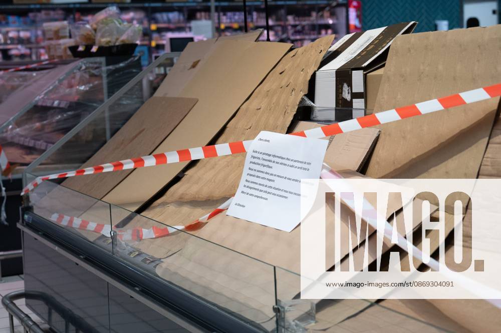 CYBERATTACK ON REFRIGERATION SYSTEMS IN SUPERMARKETS PHOTOPQR OUEST FRANCE ELSA RANCEL OUEST FRANCE LANNION OCTOBER 12, 2026 A cyberattack affected the refrigeration systems of about 100 major retail chains, such as Intermarché, Super U, and Leclerc, on Monday, October 12, 2026. Here, at this Intermarché in the Côtes-d’Armor—the store does not wish to be identified or named—the refrigerators in all the fresh and frozen food aisles have been shut down. THE SUPERMARKET DOES NOT WISH TO BE NAMED, SIMPLY A SCENE FROM AN INTERMARCHÉ IN THE CÔTES D’ARMOR Photo by ELSA RANCEL, OUEST FRANCE Several large and medium-sized retailers were victims of a cyberattack that affected refrigeration equipment on the night of Monday, October 12, 2026, Western