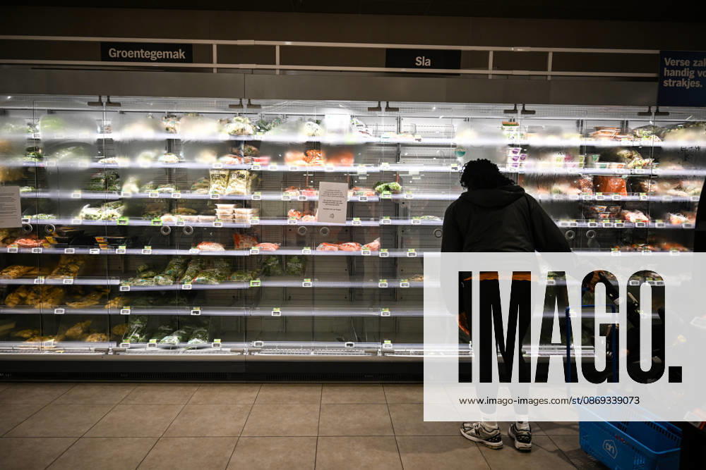 Suspected cyberattack disrupts supermarket operations across Europe ROTTERDAM, NETHERLANDS - OCTOBER 13: A major cybersecurity incident affecting supermarket chain Albert Heijn in Rotterdam, Netherlands on October 13, 2026, and other businesses disrupts operations in the Netherlands, France and other European countries. The ongoing investigation has raised concerns about a possible cyberattack, while the company warns customers of potential phishing attempts. Authorities and cybersecurity experts continue to assess the incident Mouneb Taim Anadolu Rotterdam Netherlands. Editorial use only. Please get in touch for any other usage.