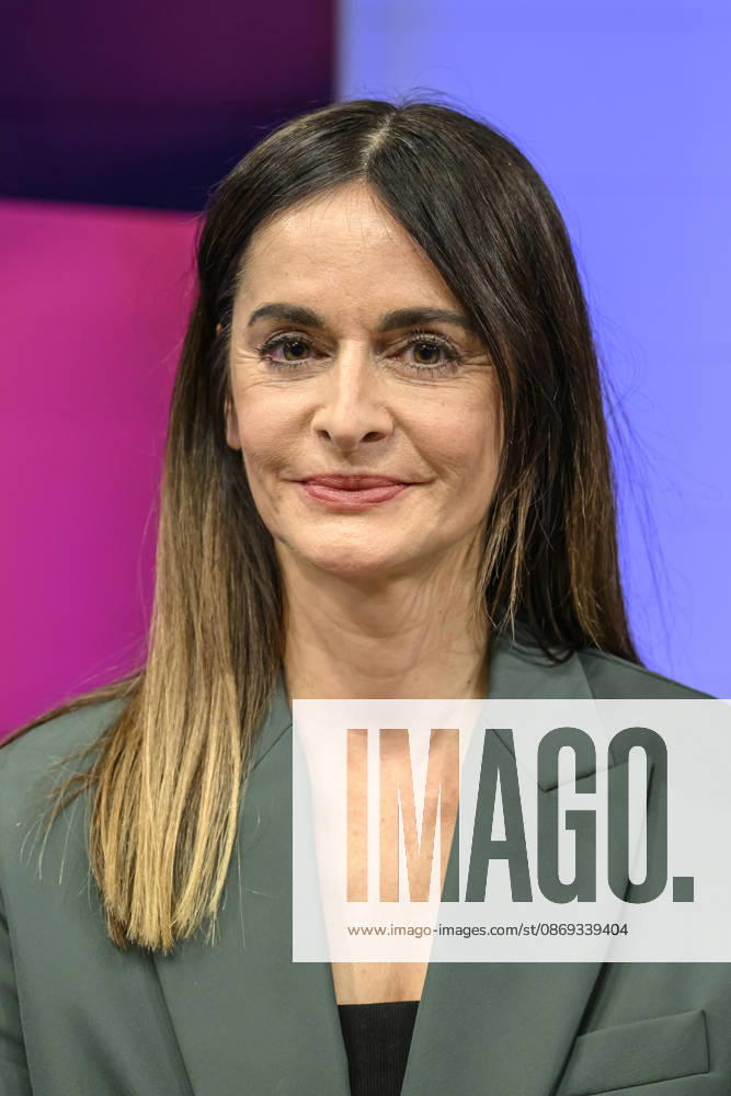 Im Bild v.l.: Iris Sayram (ARD-Hauptstadtstudio), GER, Berlin, Studio, zu Gast bei Maischberger, politische Talkshow, TV, Format, mit Moderatorin Sandra Maischberger, Das Erste, aus Adlershof Am Studio 20, 13.10.2026,