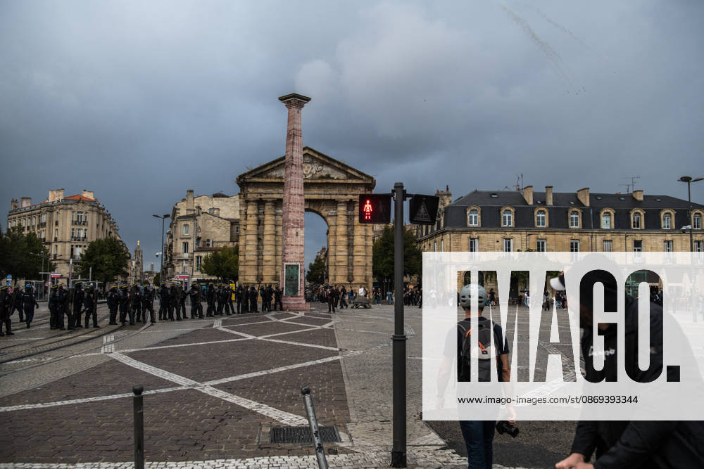 High School Stdent Mobilisation - Bordeaux CRS riot police photographed through the glass of a bus shelter during Act V of the high school student mobilisation in Bordeaux, France on October 13, 2026. Photo by Fabrice Sapte ABACAPRESS.COM Bordeaux France