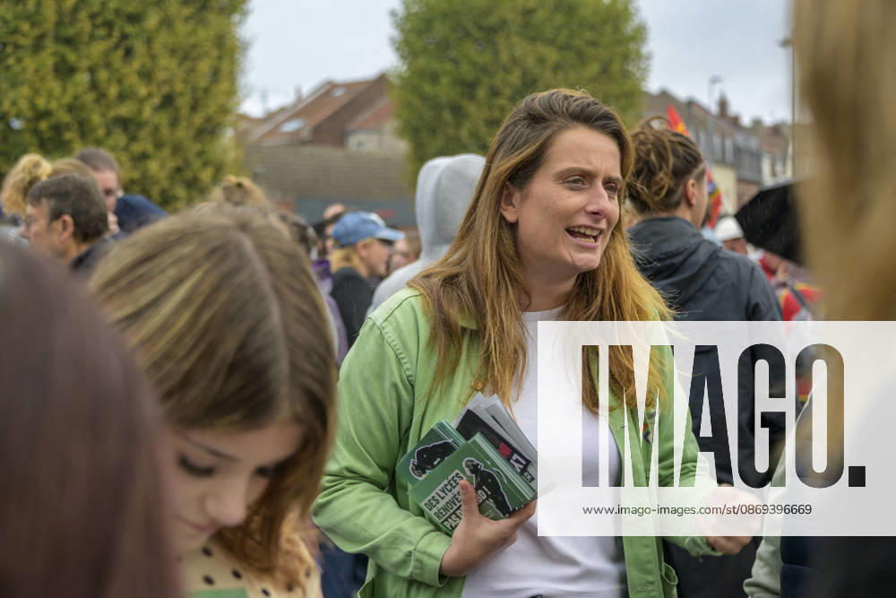 High School Students Demonstrate With Marine Tondelier In Lens - France Marine Tondelier, national secretary of the Europe Ecology The Greens party, participates in a high school student protest march in Lens, Pas de Calais, France on October 13, 2026. The demonstration involved students from local high schools accompanied by political figures, teachers, and union representatives. Photo by Blanquart C ANDBZ ABACAPRESS.COM Lens Hauts-de-France France