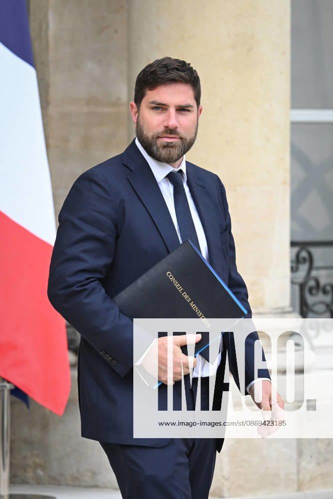 Weekly Cabinet Meeting at the Elysee Palace French Minister of the City and Housing Vincent Jeanbrun leaves after the weekly cabinet meeting (Conseil des ministres) at the Elysee Palace in Paris, France, on October 14, 2026. Photo by Tomas Stevens ABACAPRESS.COM Paris France