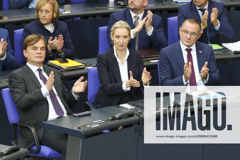 Bernd Baumann, Alice Weidel und Tino Chrupalla bei der Sitzung im Deutschen Bundestag am 14.10.2026 in Berlin Bundeskanzler Merz bei Regierungserklärung m Deutschen Bundestag
