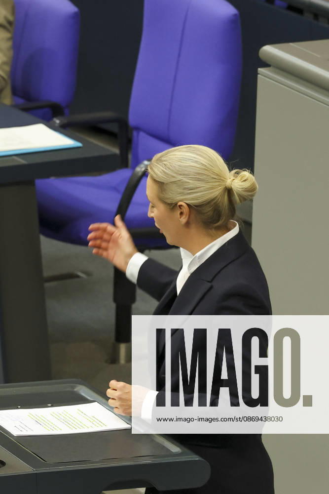 Alice Weidel bei der Sitzung im Deutschen Bundestag am 14.10.2026 in Berlin Bundeskanzler Merz bei Regierungserklärung m Deutschen Bundestag