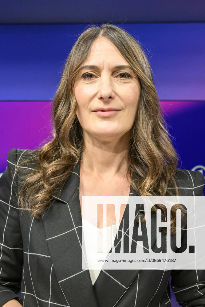 Im Bild v.l.: Anja Kohl (ARD-Moderatorin und Wirtschaftsexpertin), GER, Berlin, Studio, zu Gast bei Maischberger, politische Talkshow, TV, Format, mit Moderatorin Sandra Maischberger, Das Erste, aus Adlershof Am Studio 20, 14.10.2026,