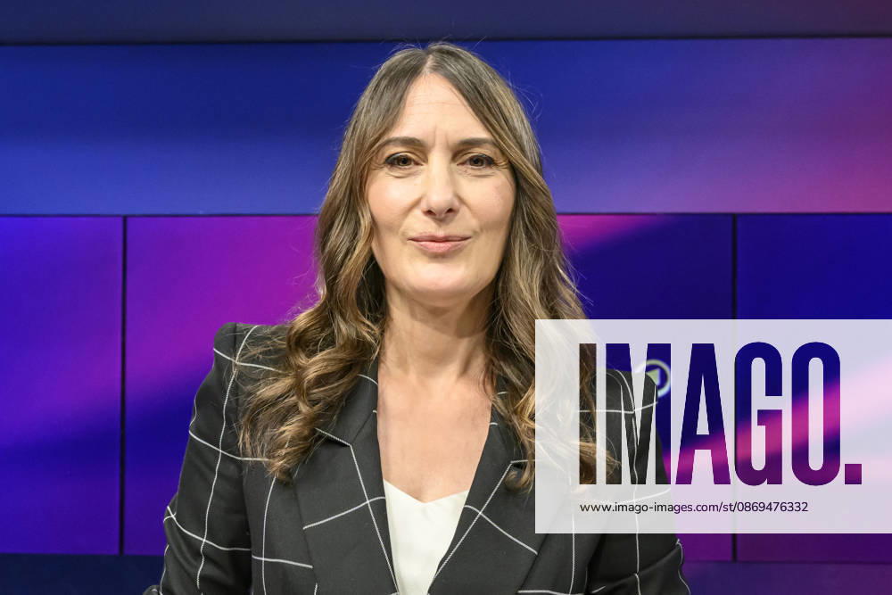 Im Bild v.l.: Anja Kohl (ARD-Moderatorin und Wirtschaftsexpertin), GER, Berlin, Studio, zu Gast bei Maischberger, politische Talkshow, TV, Format, mit Moderatorin Sandra Maischberger, Das Erste, aus Adlershof Am Studio 20, 14.10.2026,