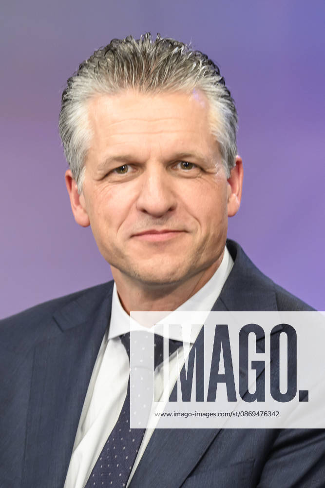 Im Bild v.l.: Thorsten Frei, CDU (Unionsfraktionsvorsitzender), GER, Berlin, Studio, zu Gast bei – Maischberger, politische Talkshow, TV, Format, mit Moderatorin – Sandra Maischberger, Das Erste, aus Adlershof – Am Studio 20, 14.10.2026,