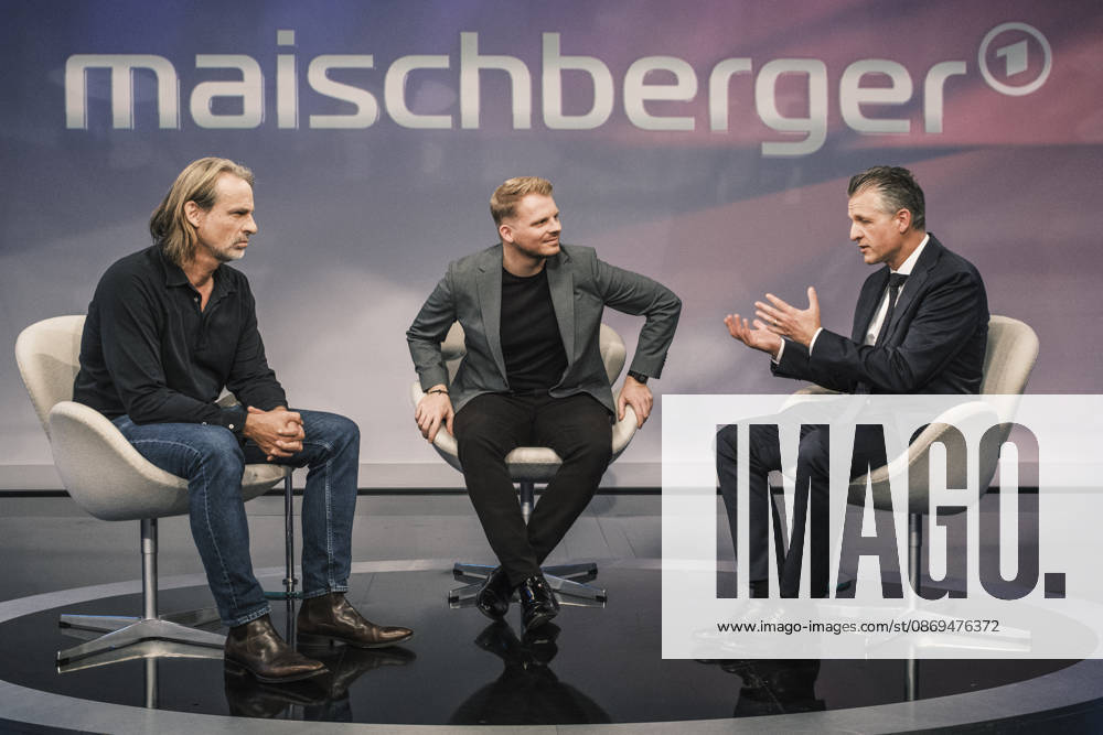 Im Bild v.l.: Richard David Precht (Philosoph), Tim Klüssendorf, SPD (Generalsekretär), Thorsten Frei, CDU (Unionsfraktionsvorsitzender), auf dem Podium im Gespraech, , GER, Berlin, Studio, zu Gast bei – Maischberger, politische Talkshow, TV, Format, mit Moderatorin – Sandra Maischberger, Das Erste, aus Adlershof – Am Studio 20, 14.10.2026,